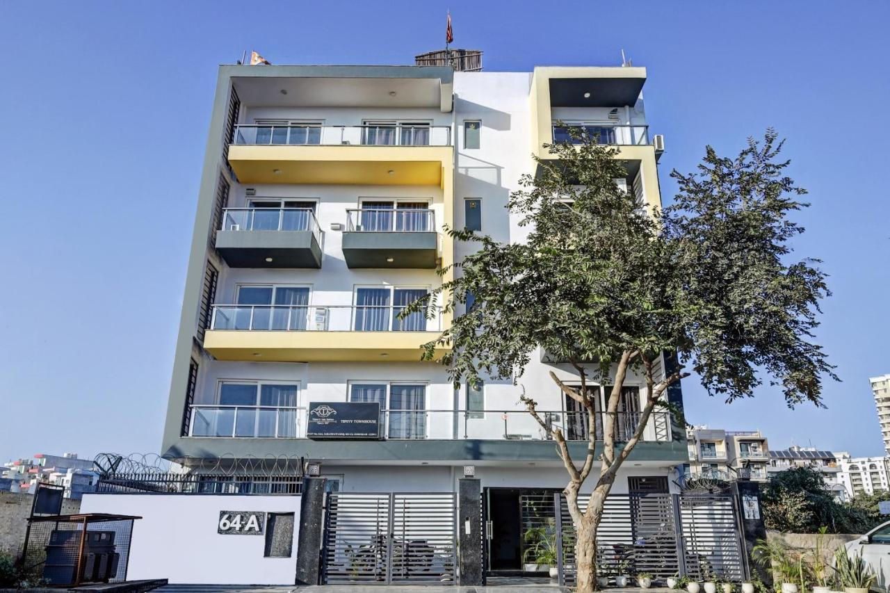 Super Townhouse Tipsyy Near Bestech Central Square Mall Gurgaon Exteriör bild