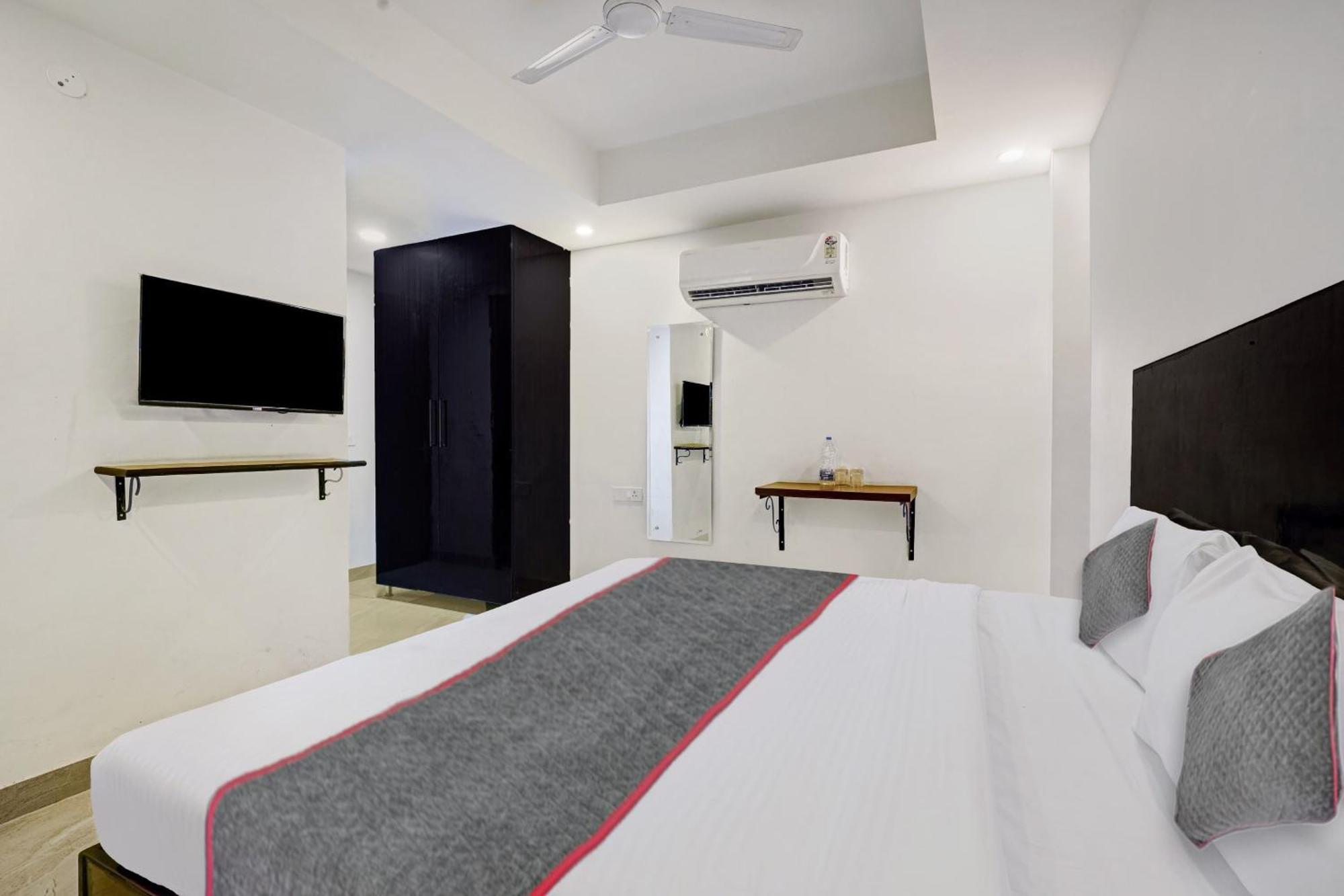 Super Townhouse Tipsyy Near Bestech Central Square Mall Gurgaon Exteriör bild
