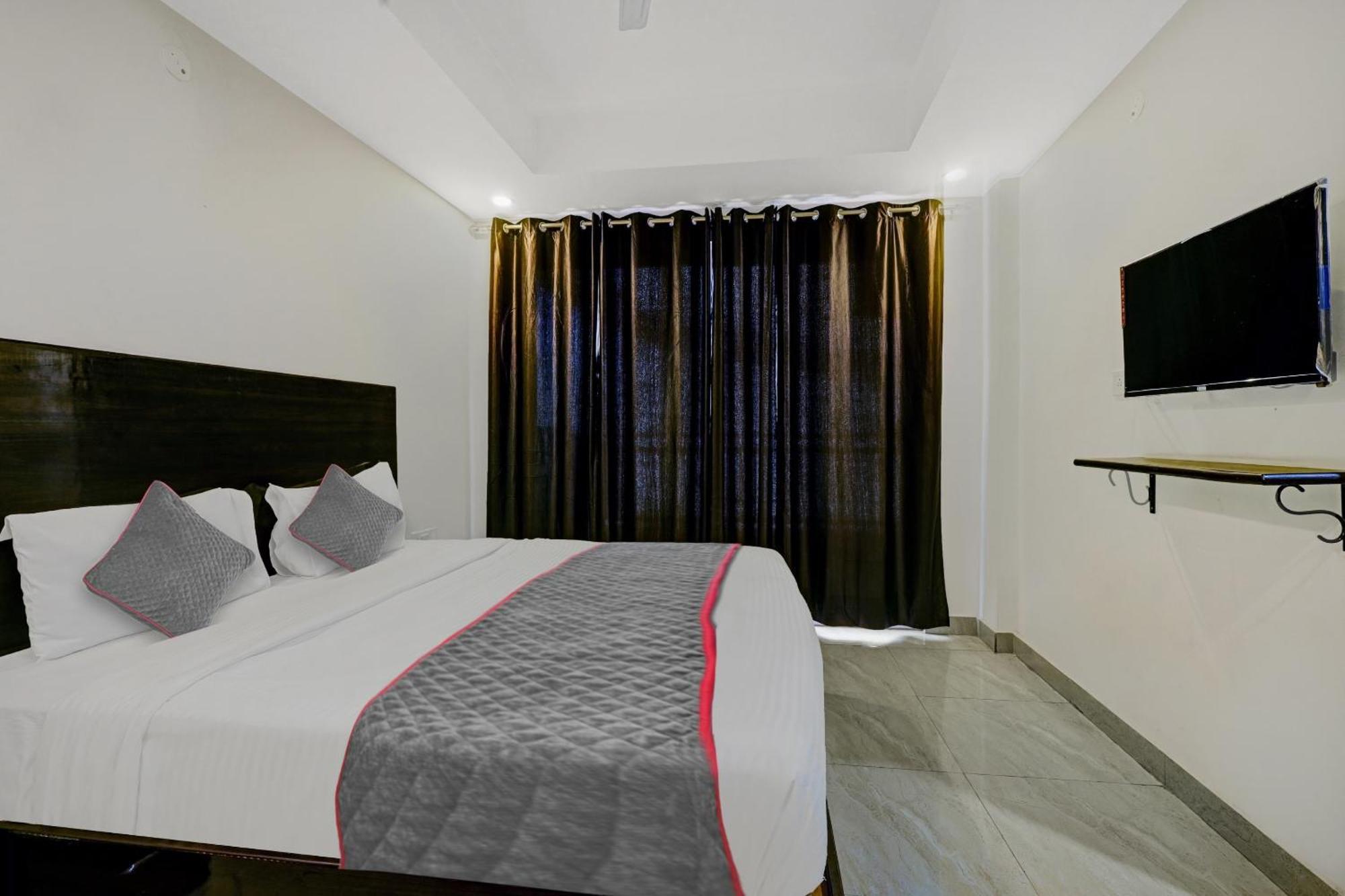 Super Townhouse Tipsyy Near Bestech Central Square Mall Gurgaon Exteriör bild