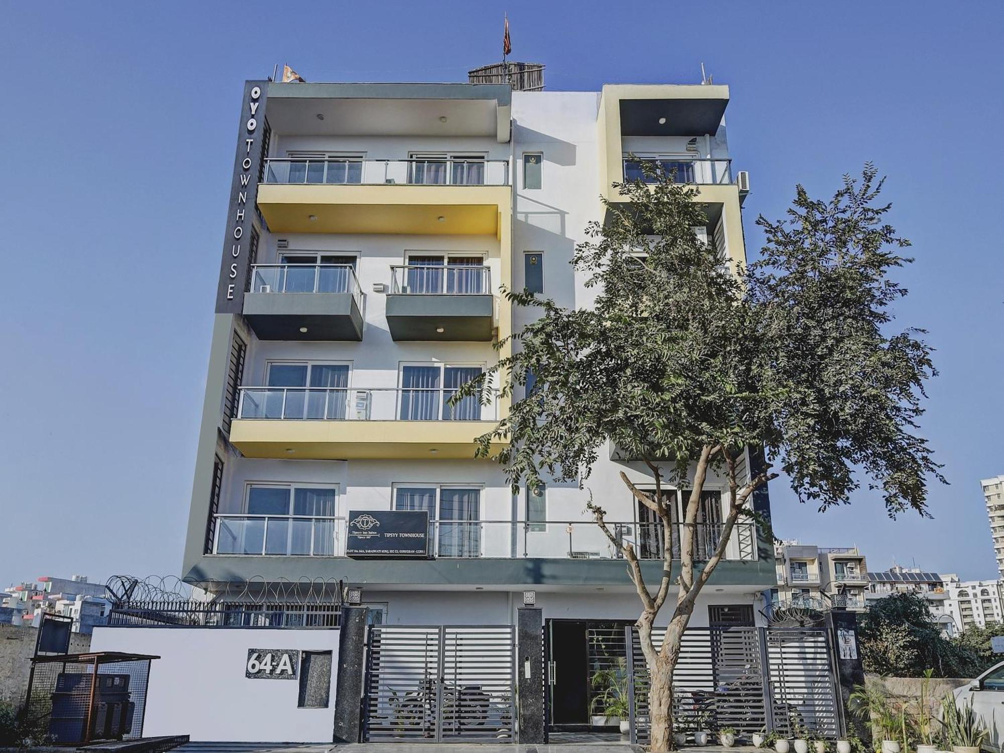 Super Townhouse Tipsyy Near Bestech Central Square Mall Gurgaon Exteriör bild