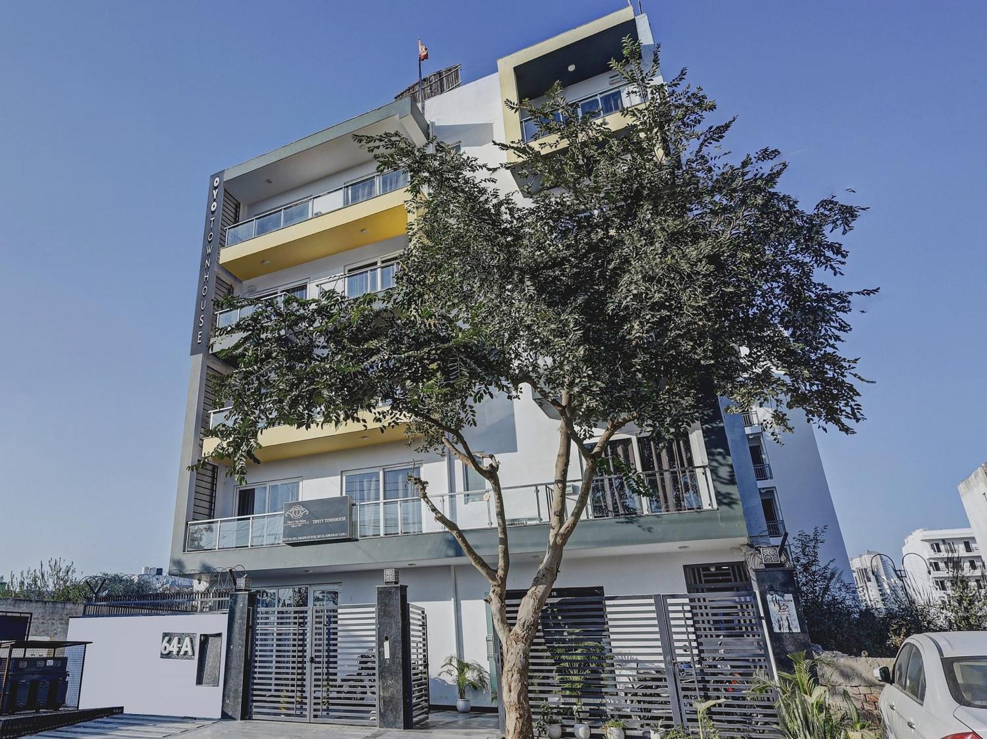 Super Townhouse Tipsyy Near Bestech Central Square Mall Gurgaon Exteriör bild